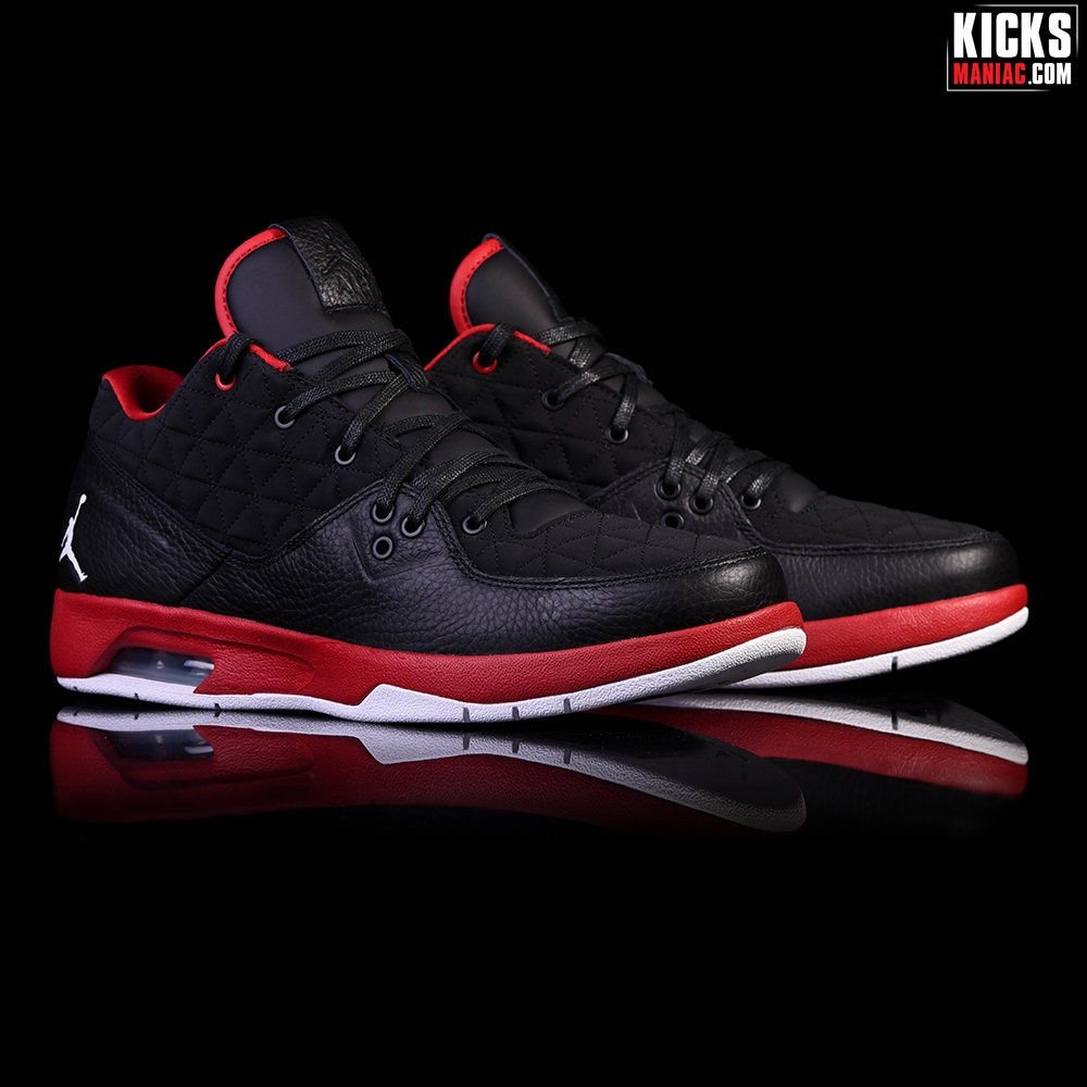 nike air jordan clutch bred