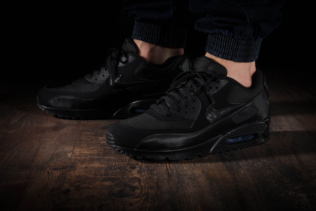 NIKE AIR MAX 90 ESSENTIAL ALL for £110 