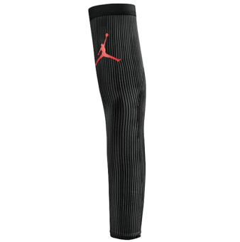 NIKE AIR JORDAN LEGEND SLEEVES BLACK