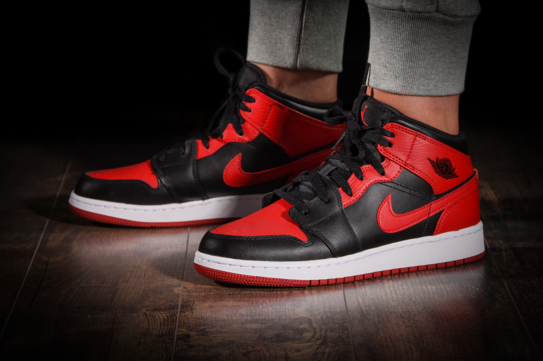 NIKE AIR JORDAN 1 RETRO MID GS BANNED for 90.00 kicksmaniac