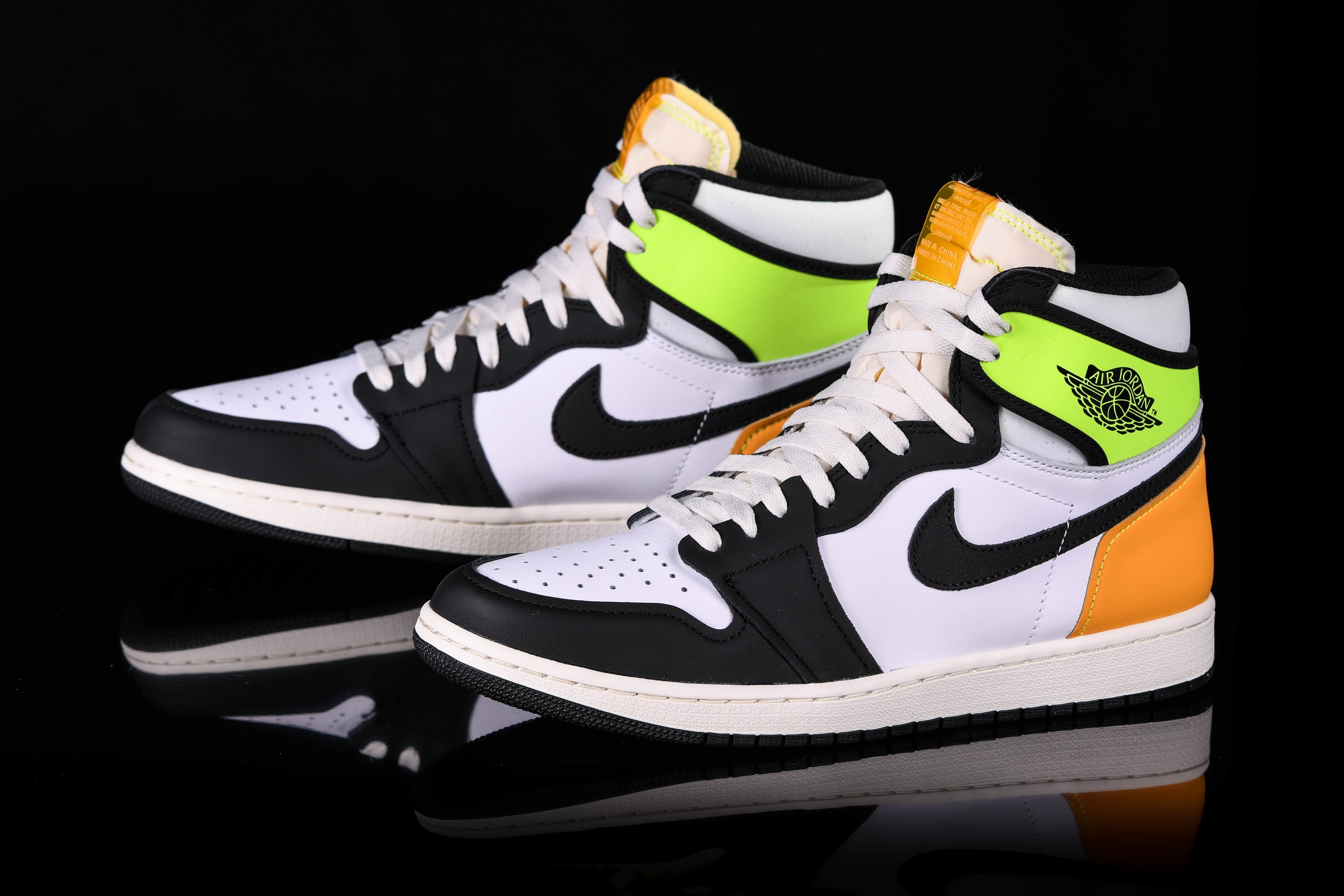 NIKE AIR JORDAN 1 RETRO HIGH OG VOLT GOLD price €227.50