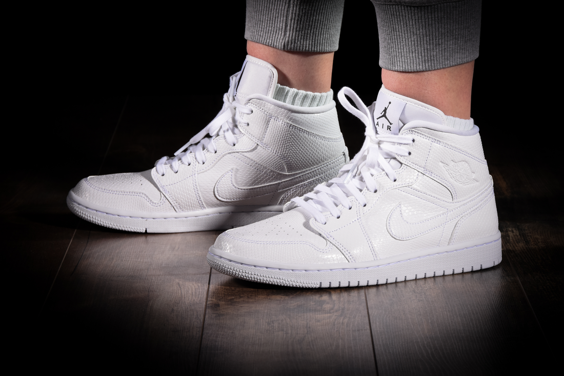 AIR 1 RETRO MID WMNS for £135.00 |