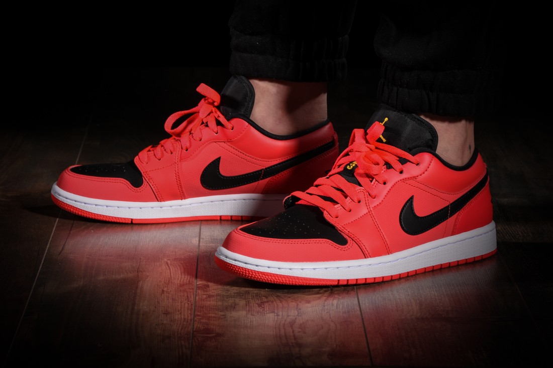 air jordan 1 low siren red