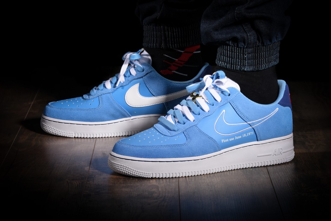 Buy Air Force 1 '07 LV8 'First Use - University Blue' - DB3597 400