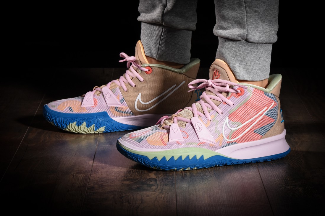 NIKE KYRIE 7 1 WORLD 1 PEOPLE for £130.00 | kicksmaniac.com