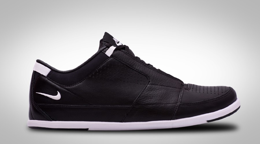 NIKE FUTURE COURT BLACK